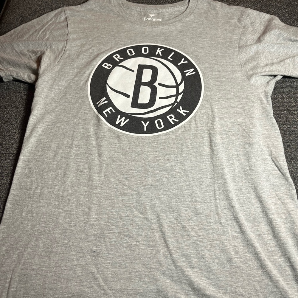 Fanatics Brooklyn Nets Logo Graphic T Shirt Men’s Size Small